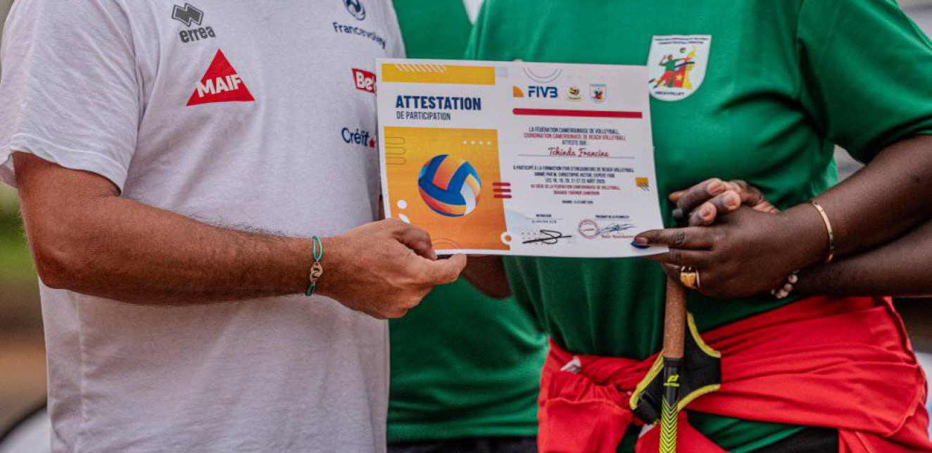 Clôture réussie d’une semaine de formation pour les entraîneurs de beach-volley à Yaoundé